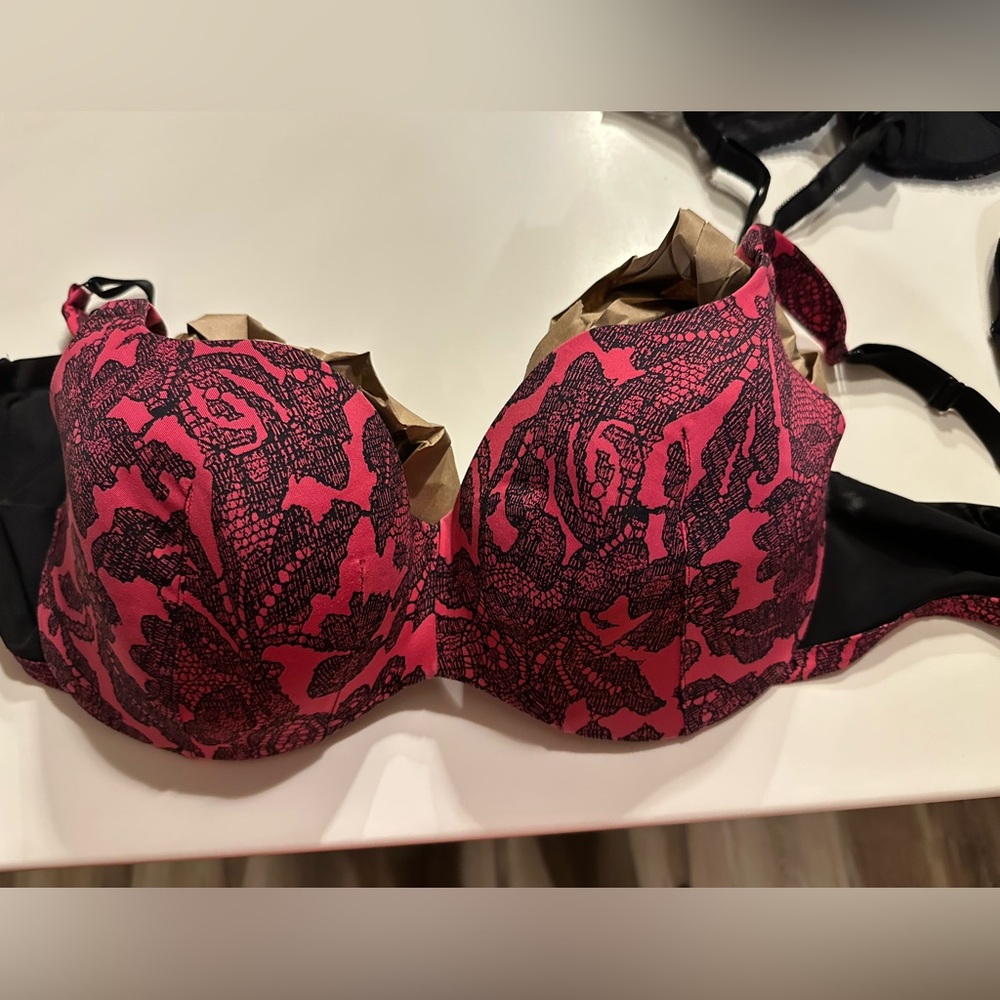 Cacique Black and Pink Bra size DDD40